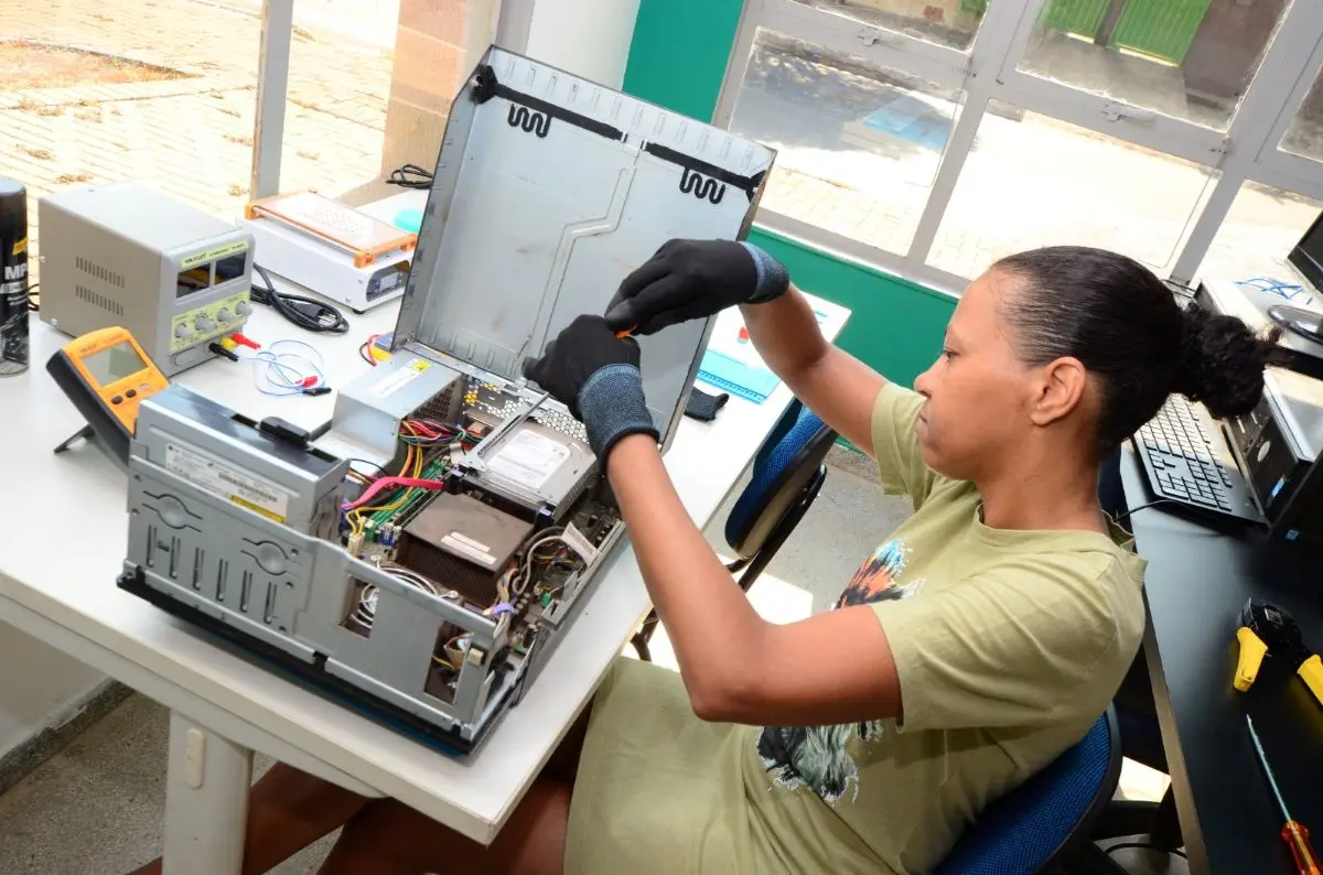 Secti abre 206 vagas em cursos gratuitos de tecnologia para jovens e adultos em três cidades de Goiás