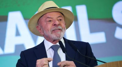Presidente Luiz Inácio Lula da Silva assina lei que cria linha de crédito para empresas afetadas por tarifas dos EUA
