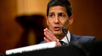 Indicado ao Fed, Kevin Warsh enfrentará sabatina no Senado com confirmação em xeque (Foto: Blo...