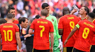 Técnico Rudi Garcia, da Bélgica, orienta os atletas na Copa 2026 – John Thys/AFP
