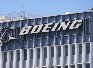 Após uma série de falhas em aviões, a Boeing fez mudanças significativas em sua liderança no...