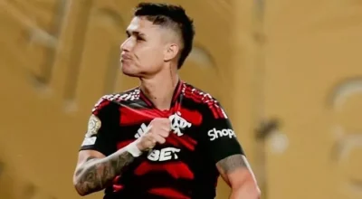Luiz Araújo em ação pelo Flamengo (Foto: Gilvan de Souza-CRF)