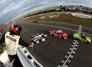 NASCAR Truck: Heim segura Honeycutt no fim e vence em Rockingham