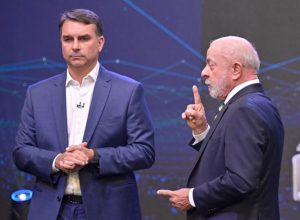 lula-com-flavio-bolsonaro-foto-renato-pizzutto-band-1-960x540-1