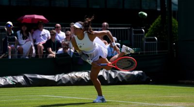 stefani_wimbledon_26_saque