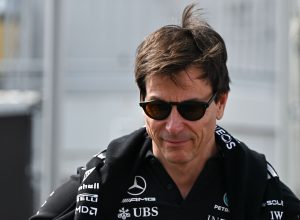 F1: Precisamos voltar a autoescola, brinca Wolff com Antonelli